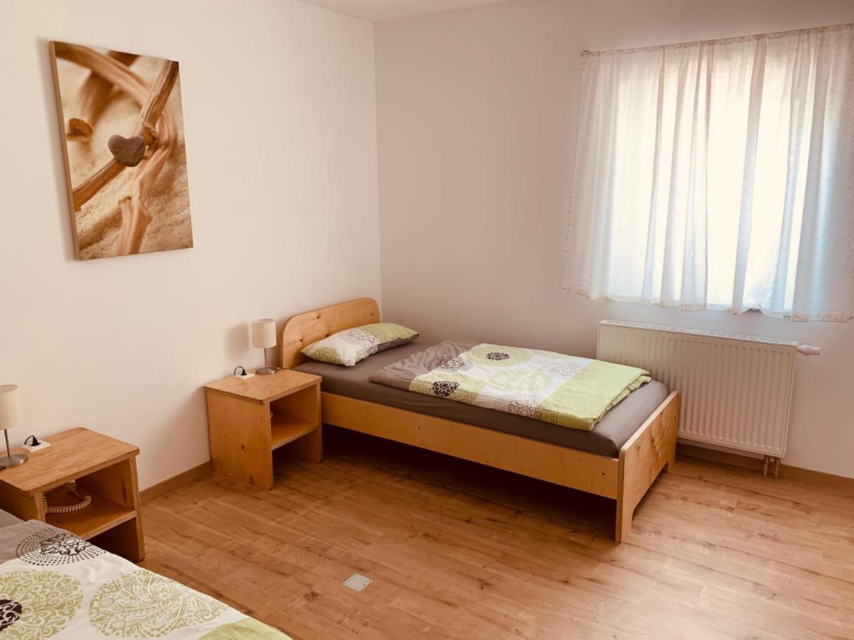 Ferienwohnung Bad Camberg - Apartment 3 Hoelzer エクステリア 写真